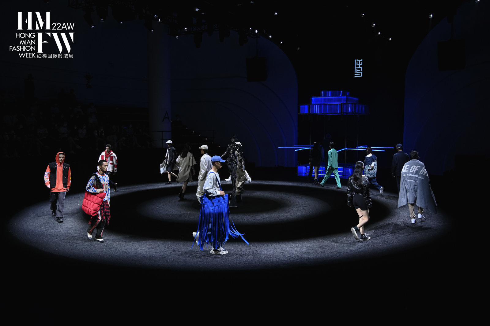 秀場直擊｜逆寫圖片